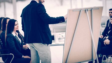 未経験者のための起業アイデア発想法：ゼロから始めるビジネスへの道