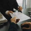 クラウドファンディングでの資金調達と銀行融資・ベンチャーキャピタルとの違い