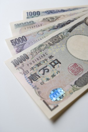 日本の各種補助金・助成金を活用した自己資金の作り方