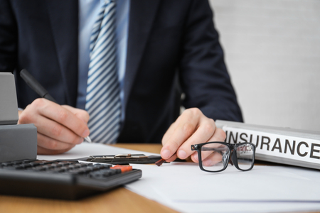 社会保険料の計算方法と従業員・会社負担の詳細