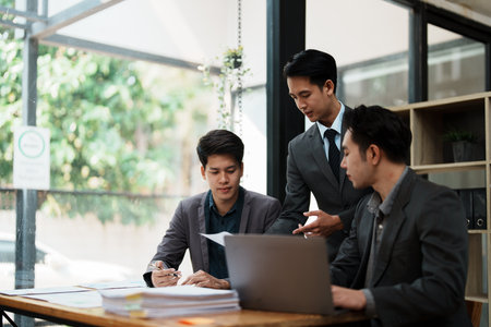 競合分析：日本企業の動向を把握し自社の強みを見つける方法