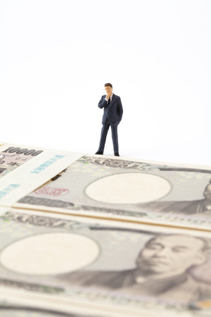 創業時の自己資金はいくら必要?日本政策金融公庫が重視する基準を解説